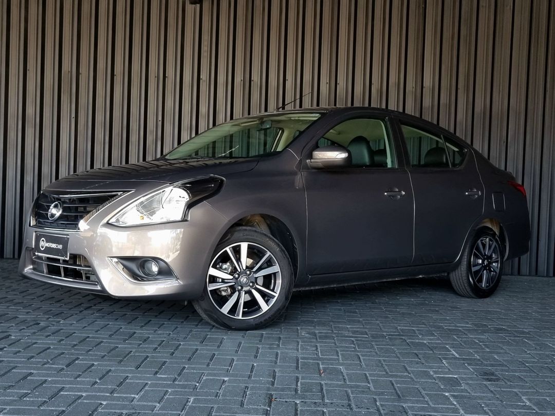 Nissan VERSA SL 1.6 16V FlexStart 4p Aut.