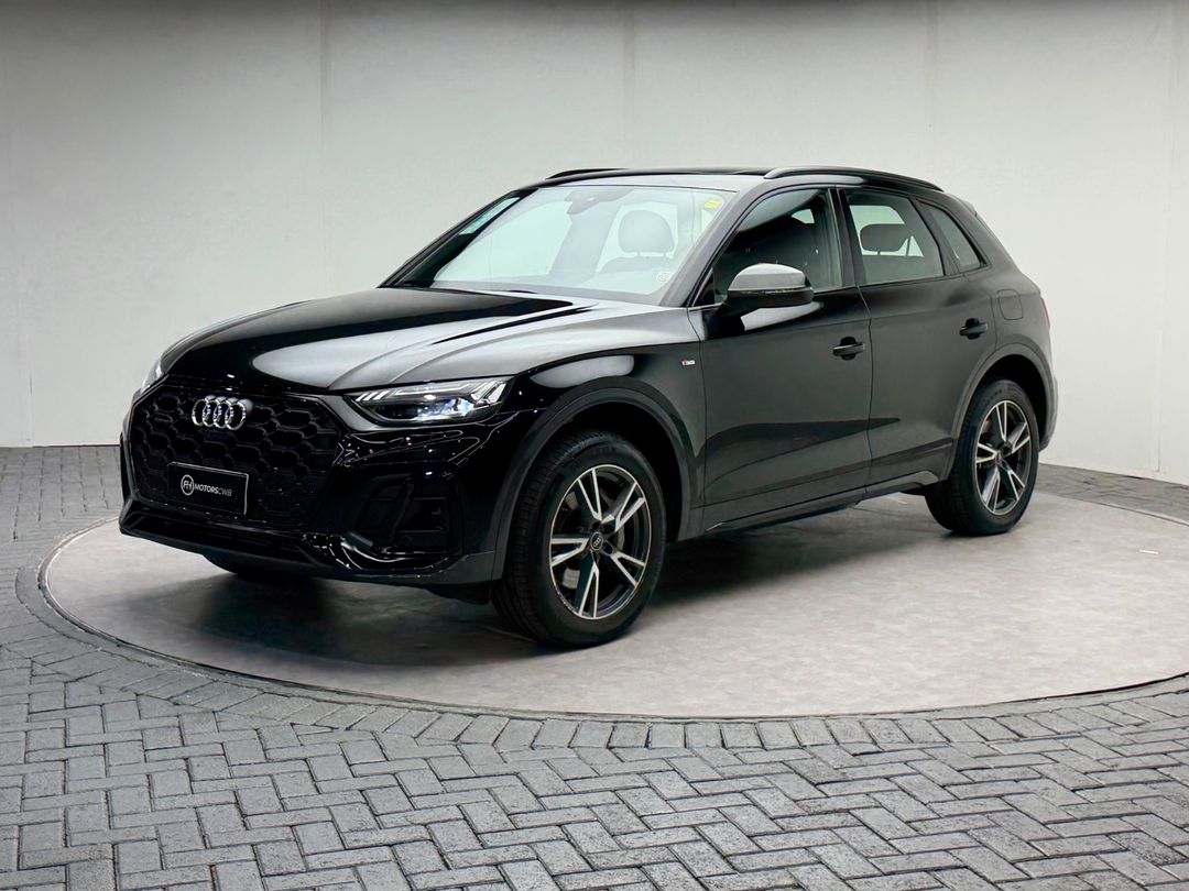 Audi Q5 Perf. Black 2.0 TFSIe S.Tr. Qt (Hib.)