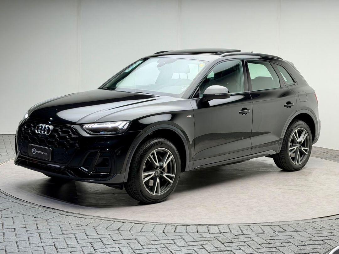 Audi Q5 Perf. Black 2.0 TFSIe S.Tr. Qt (Hib.)