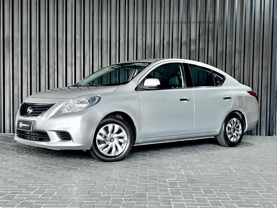 Nissan VERSA SV 1.6 16V Flex Fuel 4p Mec.