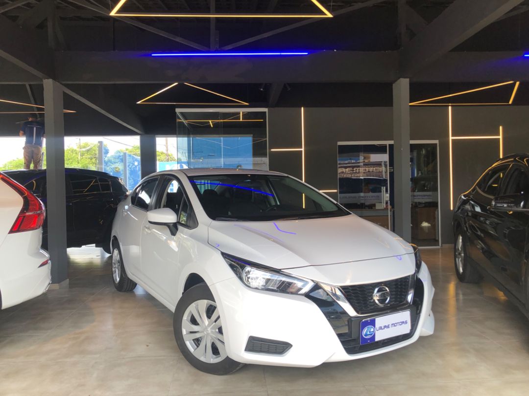 Nissan VERSA Sense 1.6 16V Flex Aut.