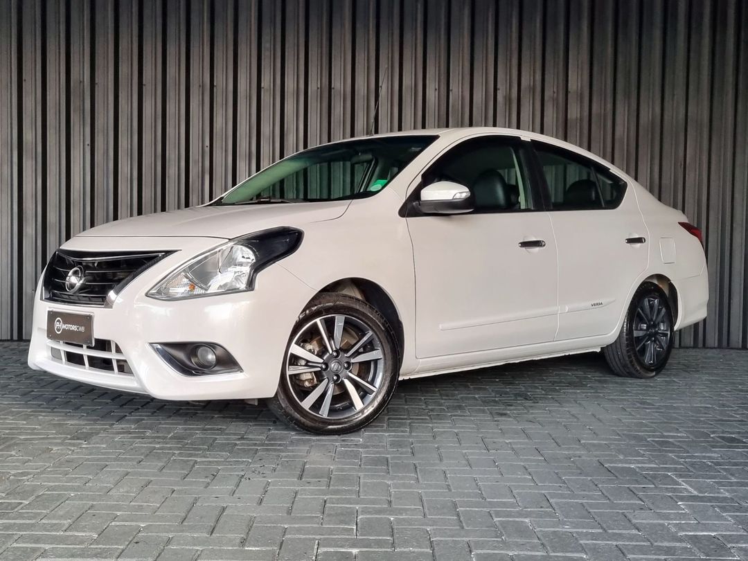 Nissan VERSA UNIQUE 1.6 16V FlexStart 4p Aut.