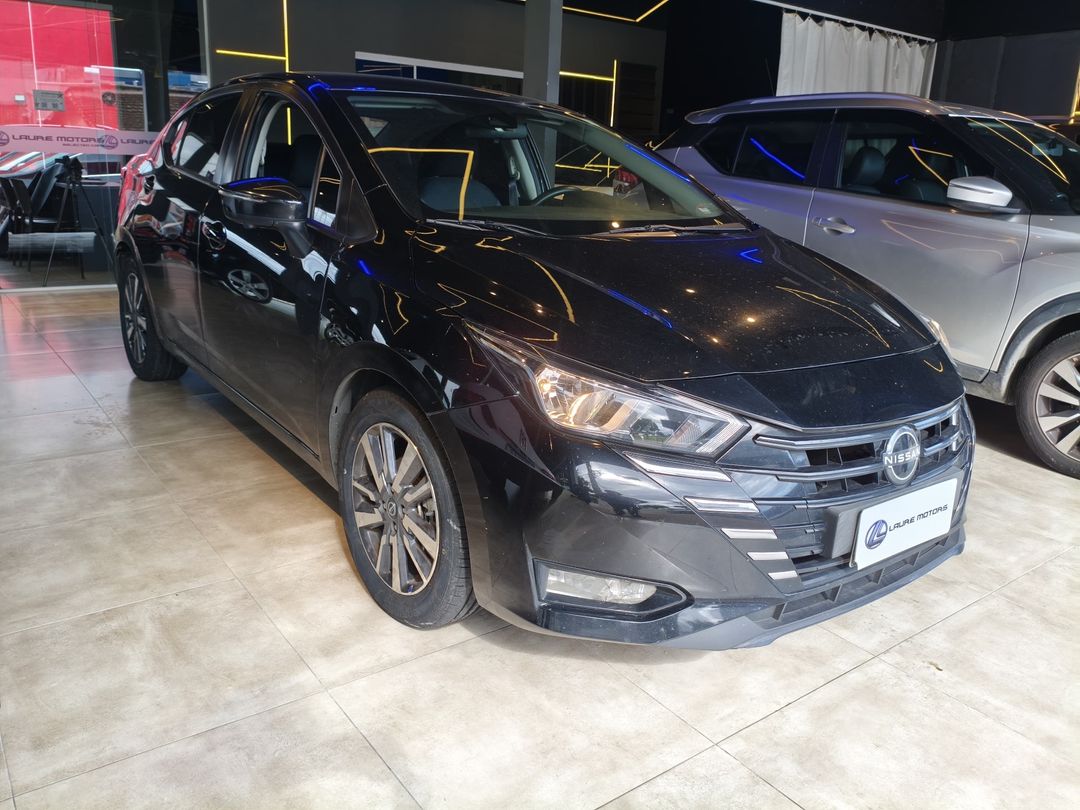 Nissan VERSA Advance 1.6 16V Flex Aut.