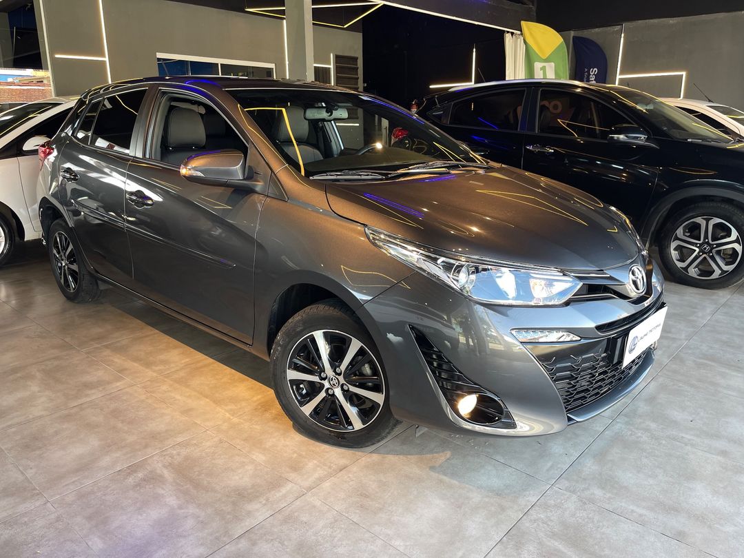 Toyota YARIS XLS Connect 1.5 Flex 16V 5p Aut.