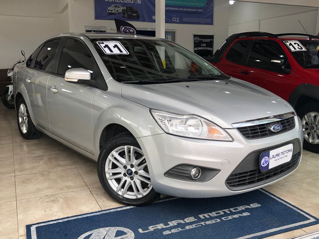 Ford Focus Sedan 2.0 16V/2.0 16V Flex 4p