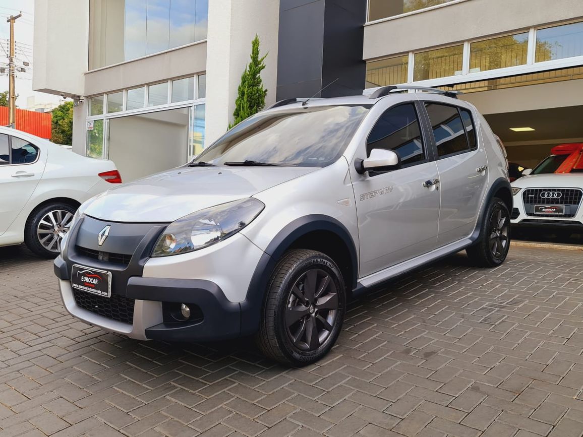Renault SANDERO STEPWAY HiFlex 1.6 16V 5p Flex 4 portas, câmbio Manual