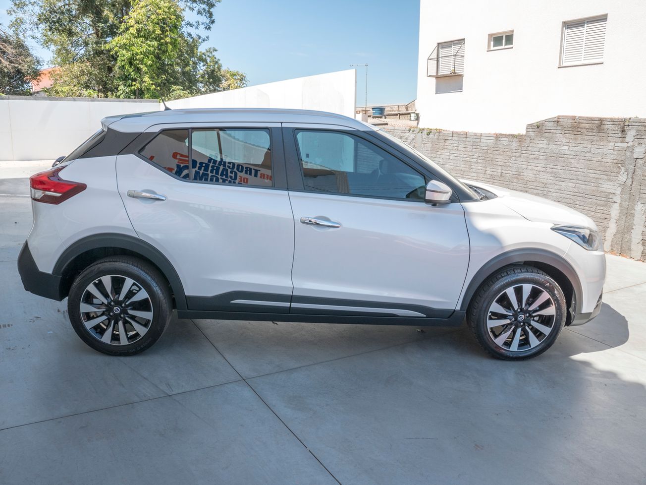 Nissan KICKS SL 1 6 16V FlexStar 5p Aut Flex 4 Portas Cambio 