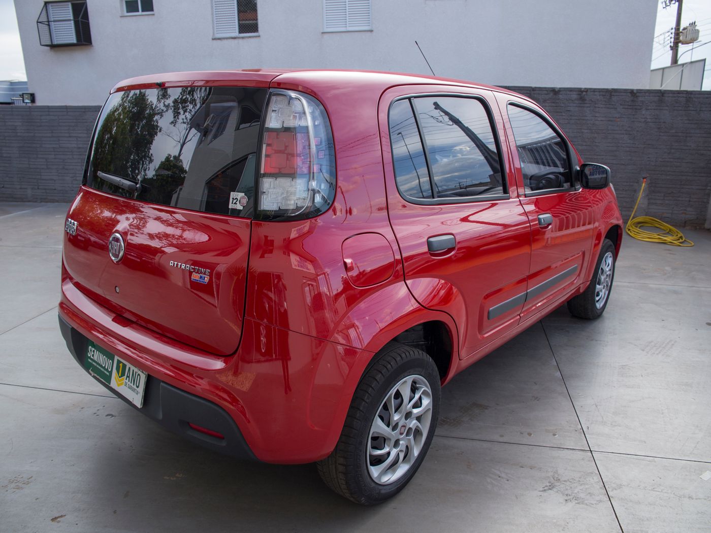 Fiat uno attractive 1 0 evo fire flex 8v 5pflex 4 portas cambio manual