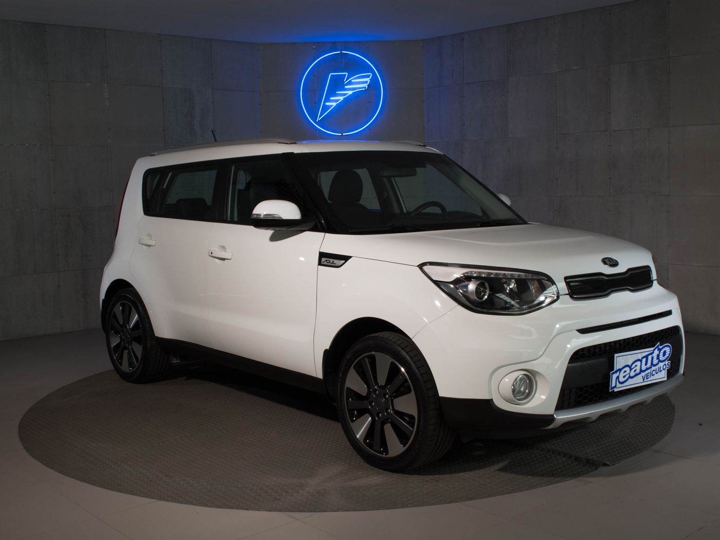 Задняя полка kia soul