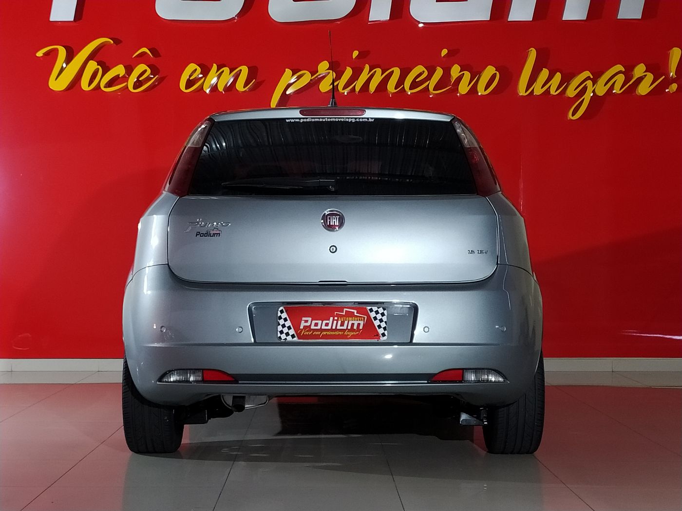 Fiat Punto ESSENCE Dualogic 1 6 Flex 16V 5pFlex 4 Portas Cambio