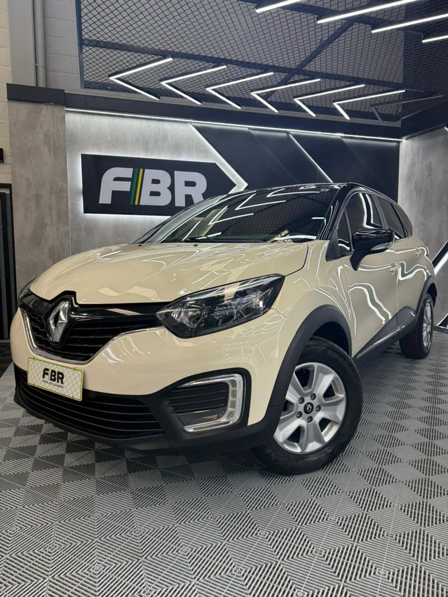 Renault Captur Intense 1.6 16V Flex 5P Automático - foto 3