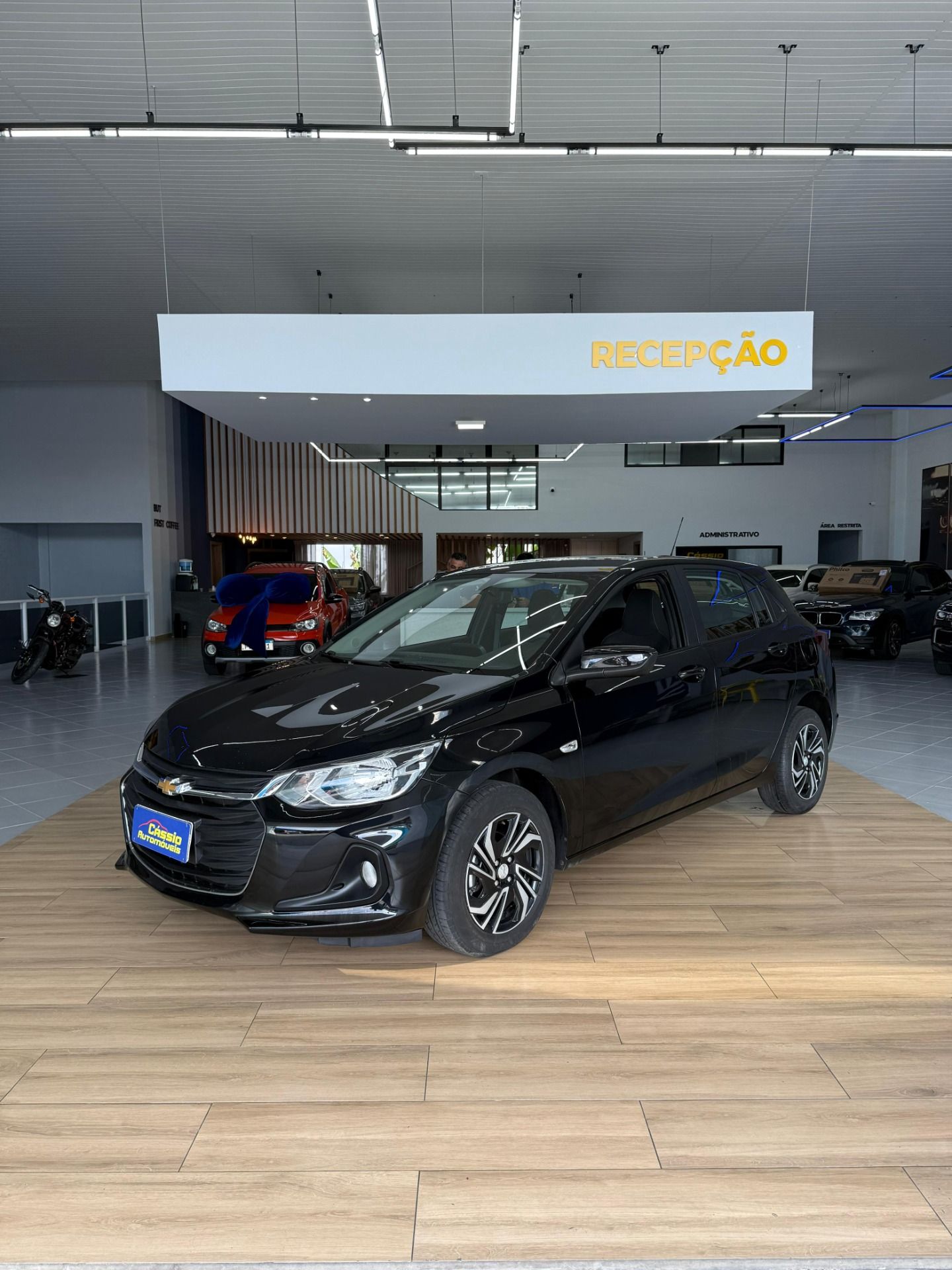 Chevrolet Onix Hatch LT 1.0 12V Flex 5P Mec. - foto 3