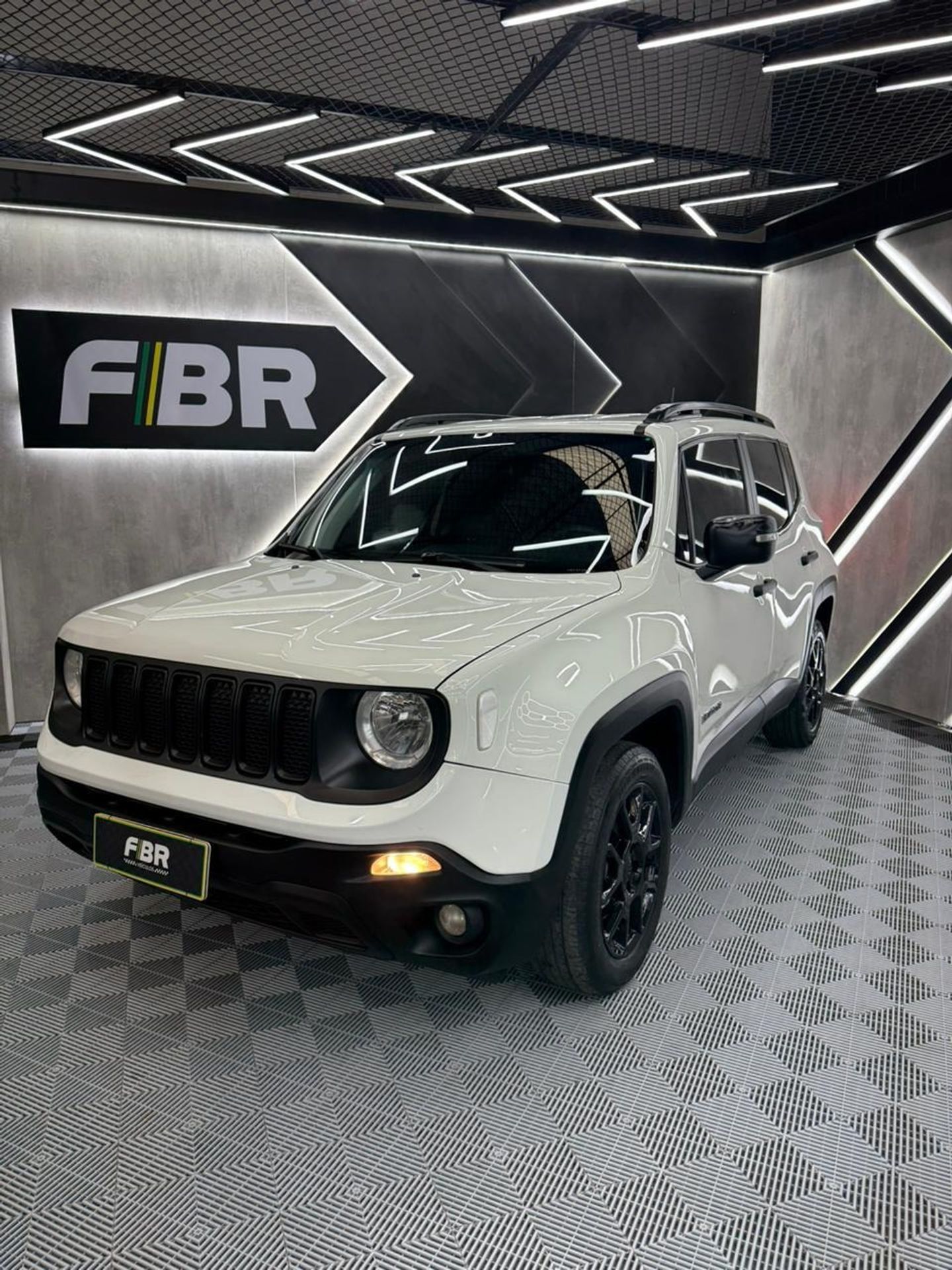 Jeep Renegade Sport 1.8 4X2 Flex 16V Automático - foto 3