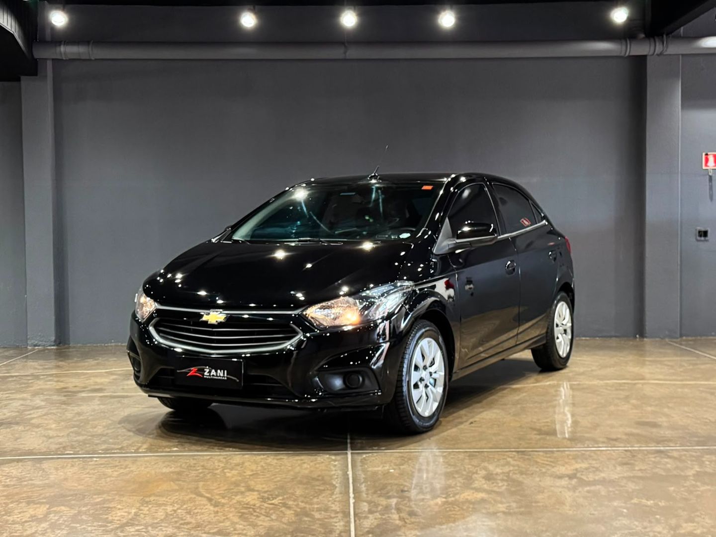 Chevrolet Onix Hatch LT 1.4 8V Flexpower 5P Mec. - foto 3