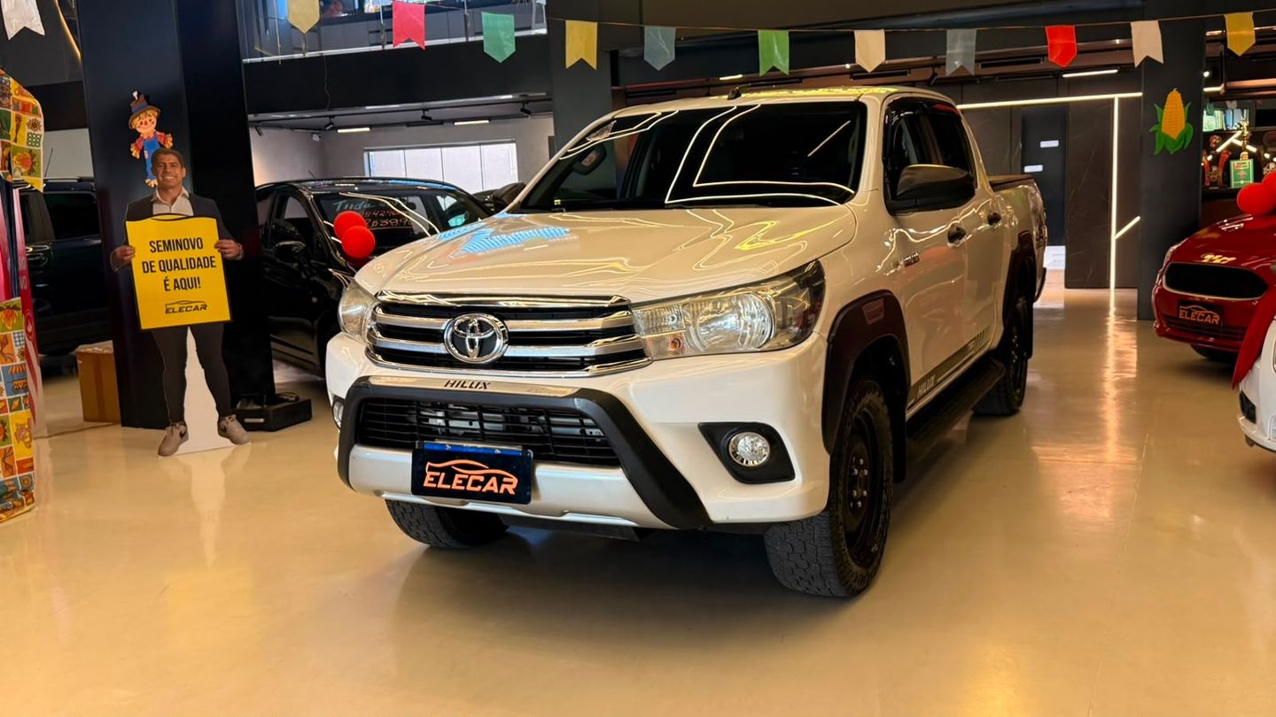 Toyota Hilux Cd 4X4 2.8 Diesel Mec - foto 3