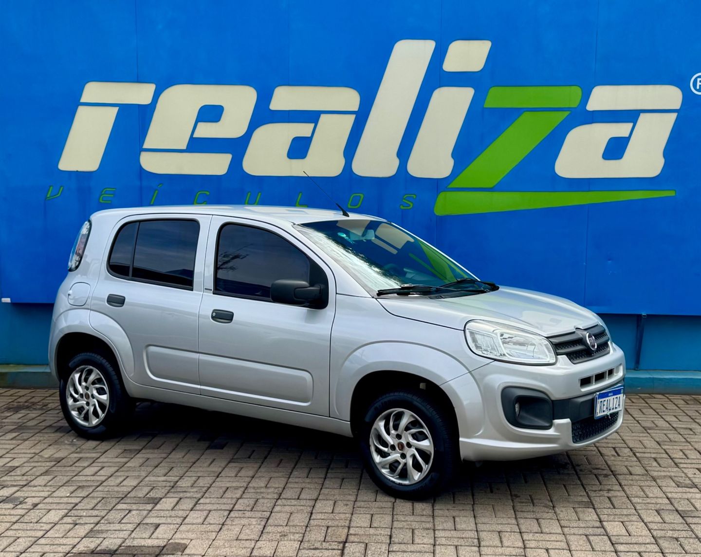 Fiat Uno Attractive 1.0 Flex 6V 5P - foto 3