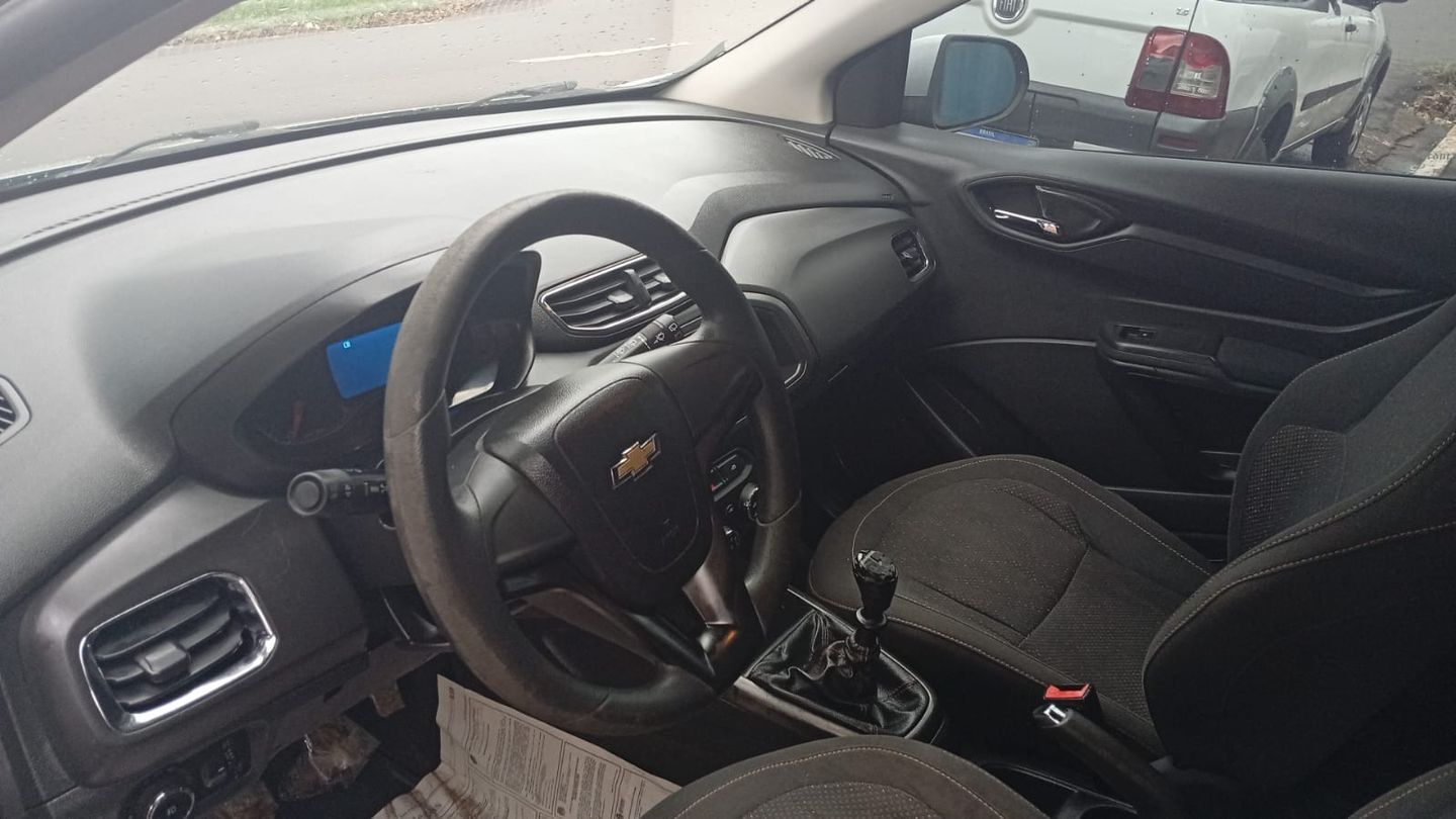 Chevrolet Onix Hatch LTZ 1.4 8V Flexpower 5P Mec. - foto 3