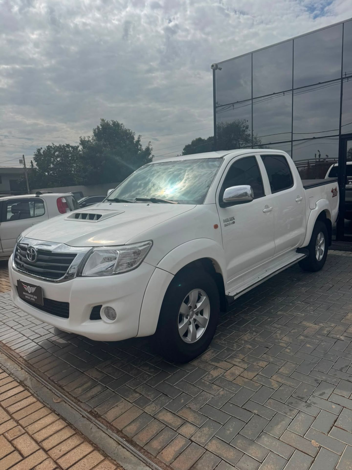 Toyota Hilux Cd Sr D4 D 4X4 3.0 TDI Dies Automático - foto 3