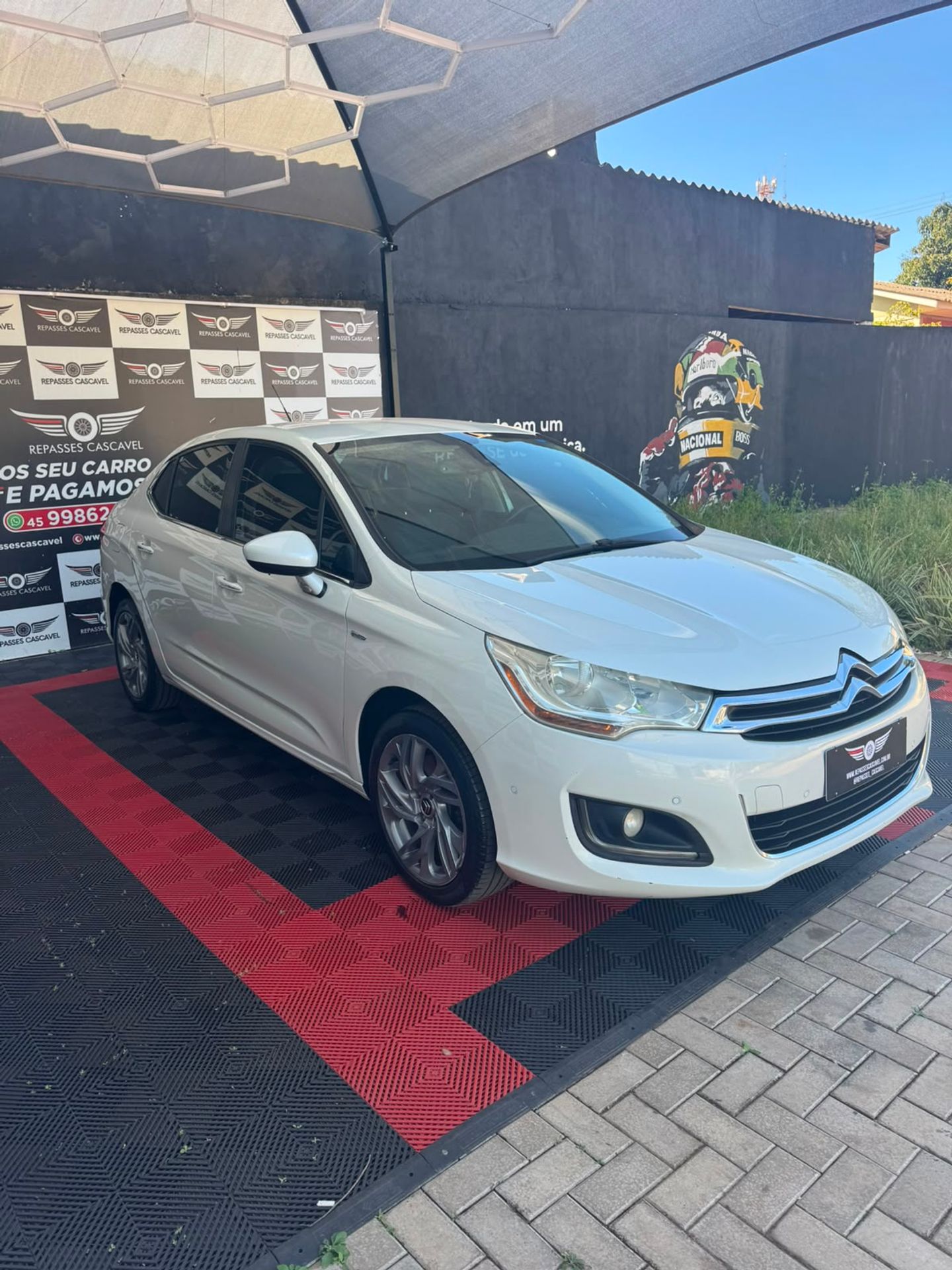 Citroën C4 Lounge Exclusive 1.6 Turbo 4P Automático - foto 3
