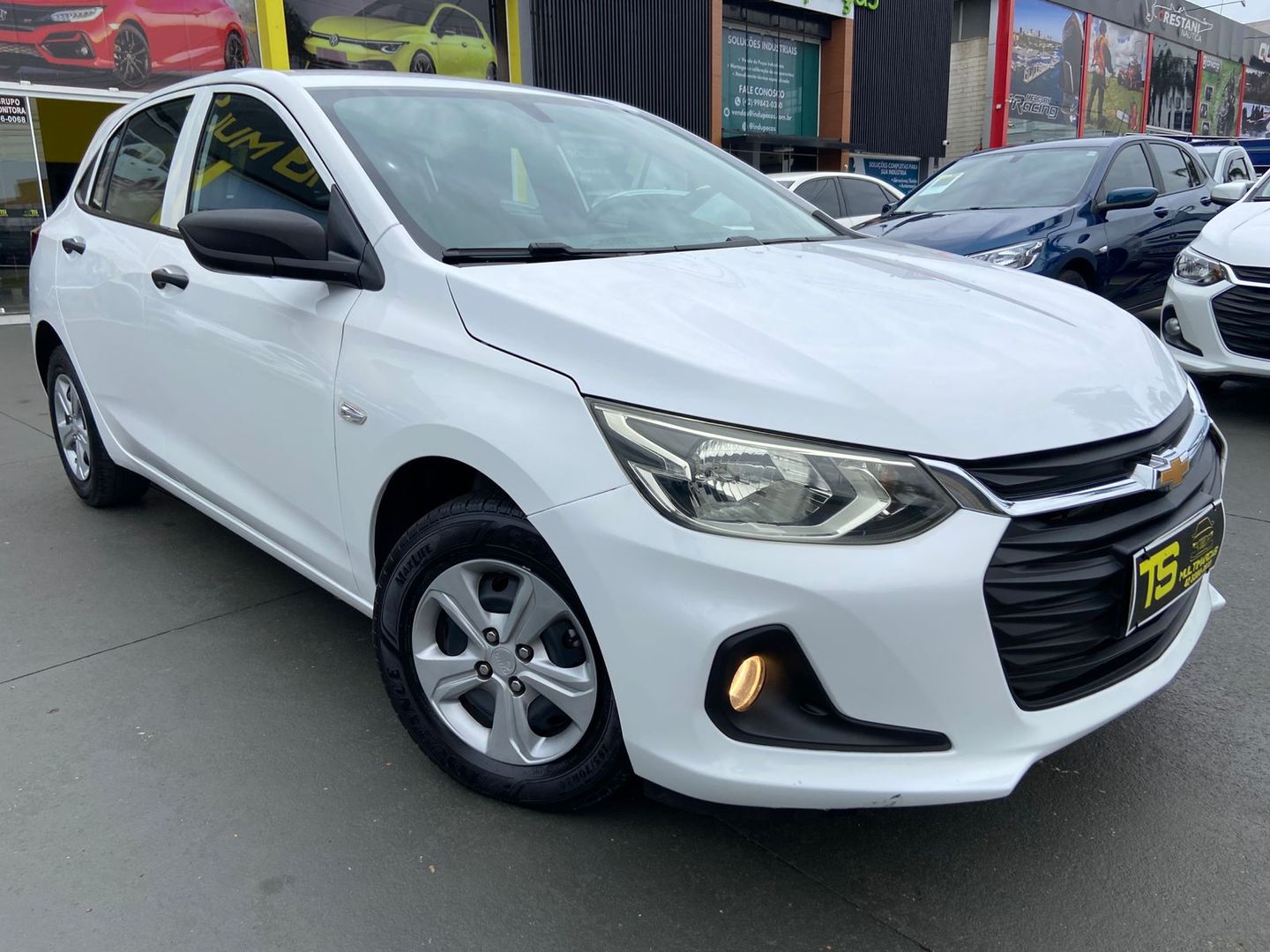 Chevrolet Onix Hatch 1.0 12V Flex 5P Mec - foto 3