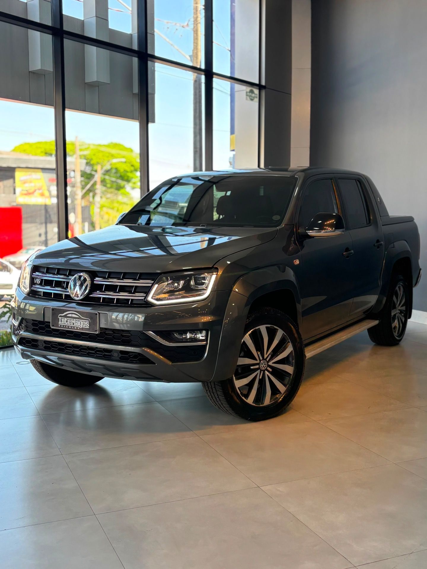 Volkswagen Amarok Extreme Cd 3.0 4X4 Tb Dies Automático - foto 3