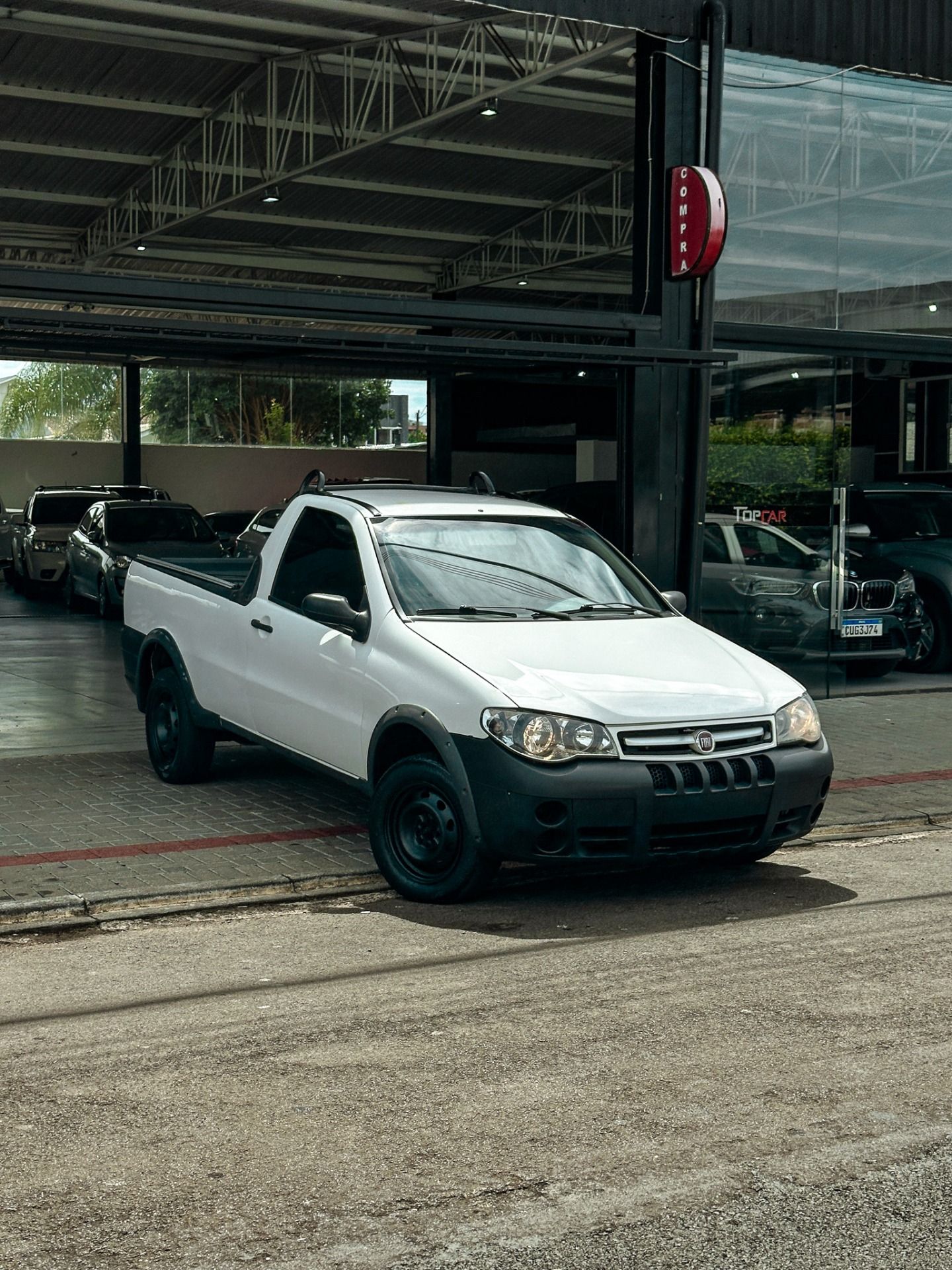 Fiat Strada Celeb 1.4 MPI Fire Flex 8V Cs - foto 3