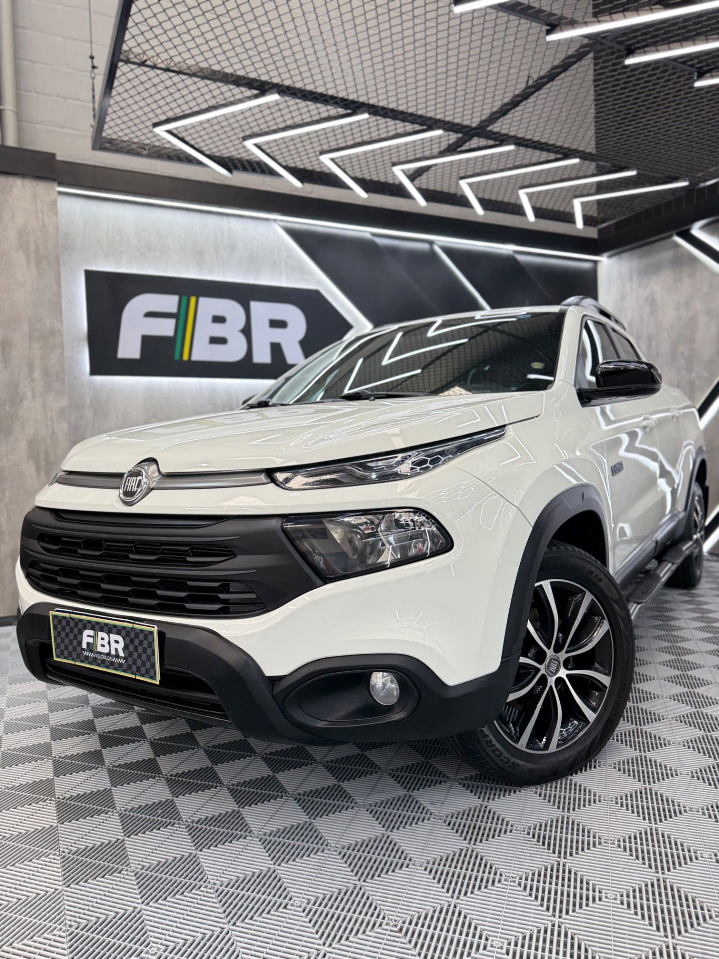 Fiat Toro Ultra 2.0 16V 4X4 Diesel Automático - foto 3