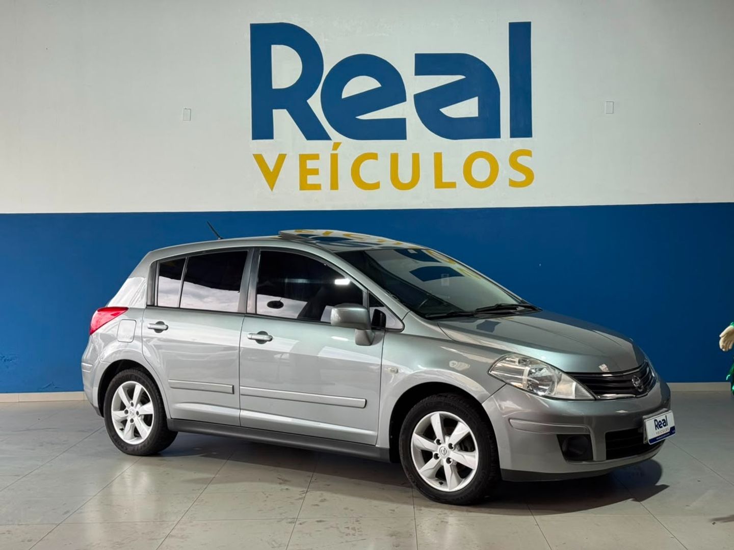 Nissan Tiida Sl 1.8 1.8 Flex 16V Mec - foto 3
