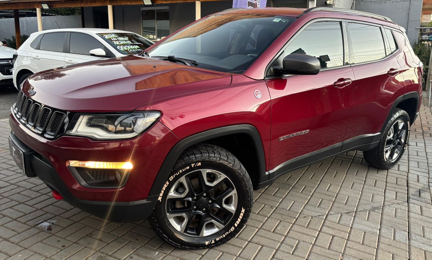 Jeep Compass Trailhawk 2.0 4X4 Dies. 16V Aut. - foto 3
