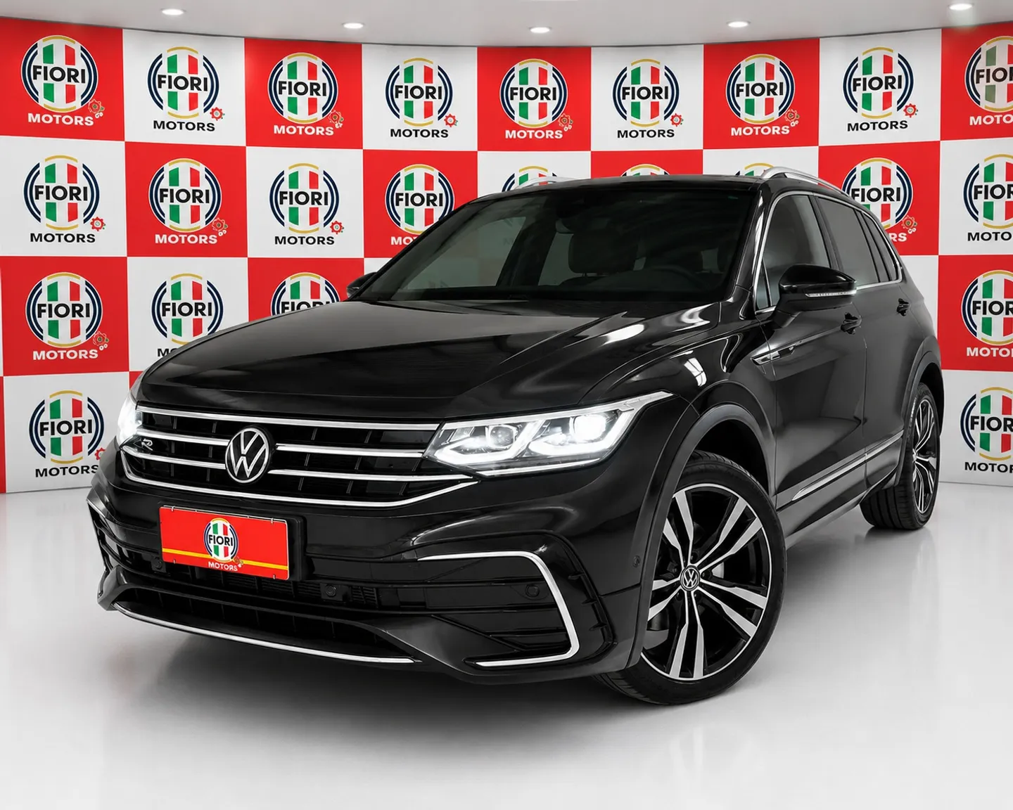 Volkswagen Tiguan Allspac R Line 300 TSI 2.0 - foto 2