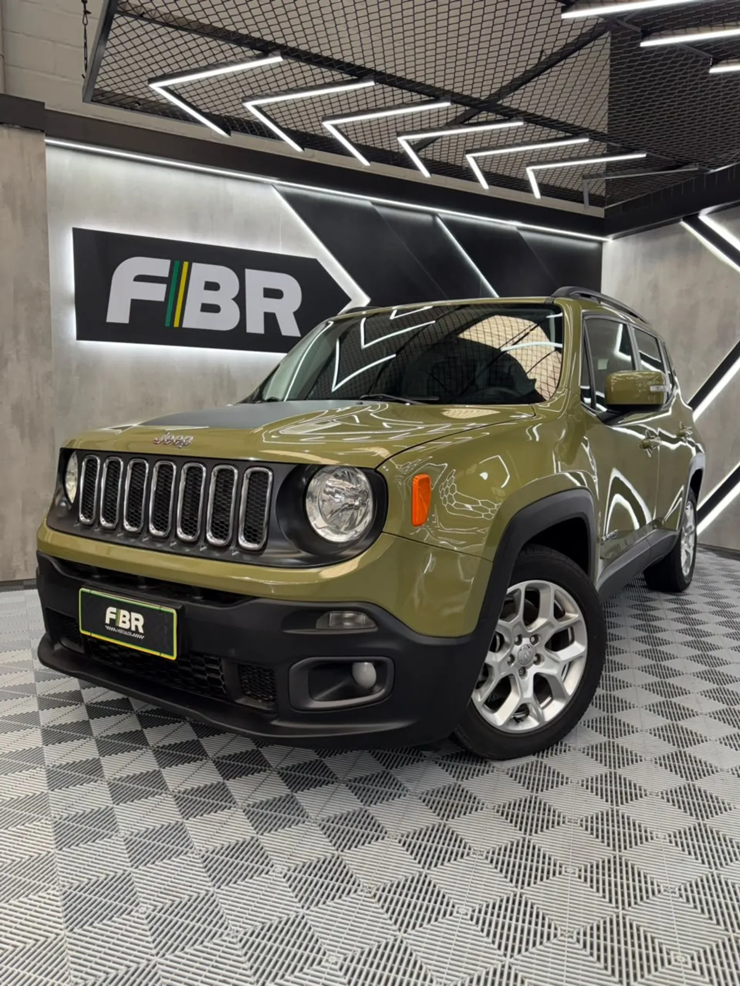 Jeep Renegade Longitude 1.8 4X2 Flex 16V Automático - foto 2