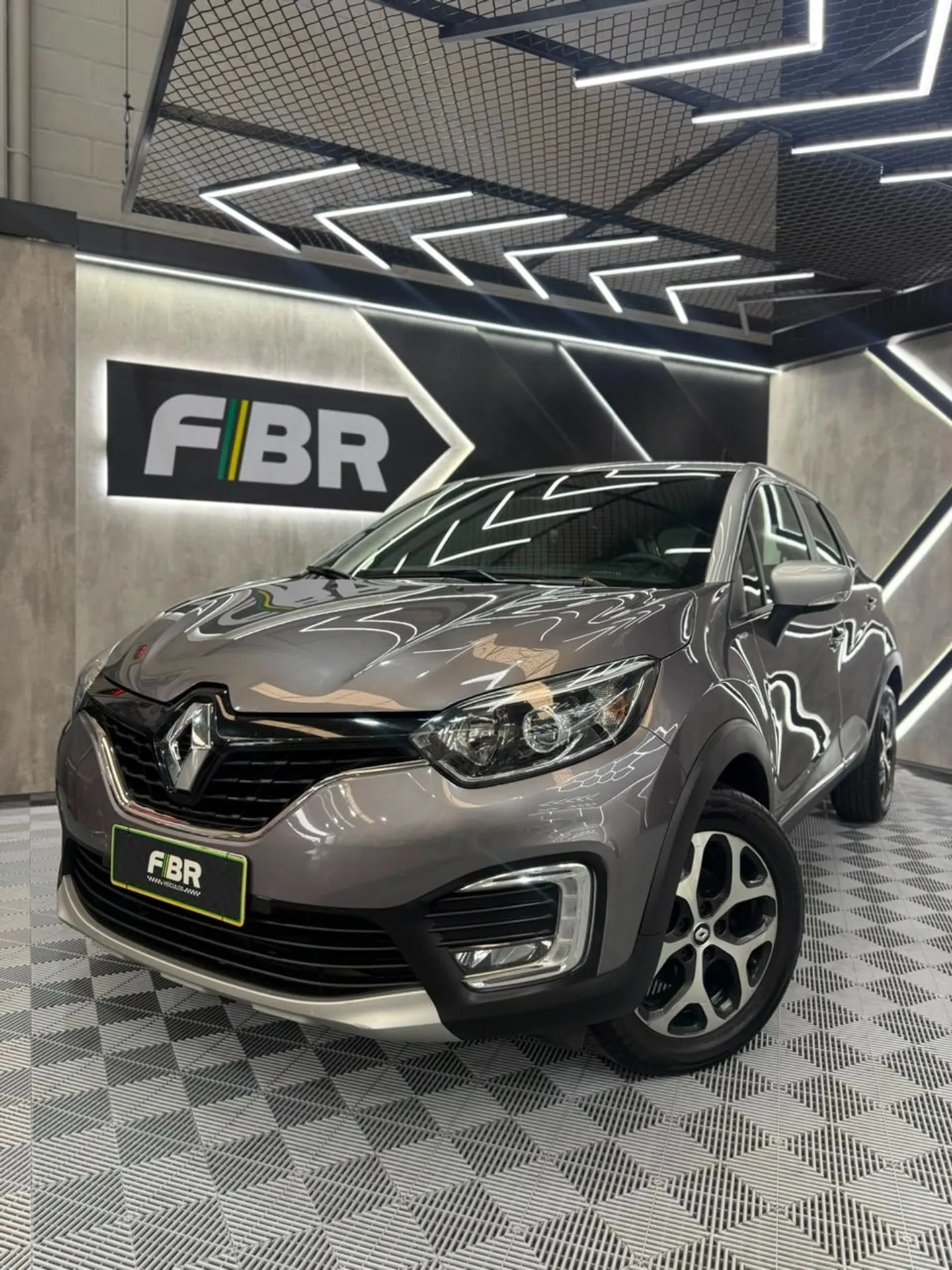 Renault Captur Intense Bose 2.0 16V Flex 5P Automático - foto 2