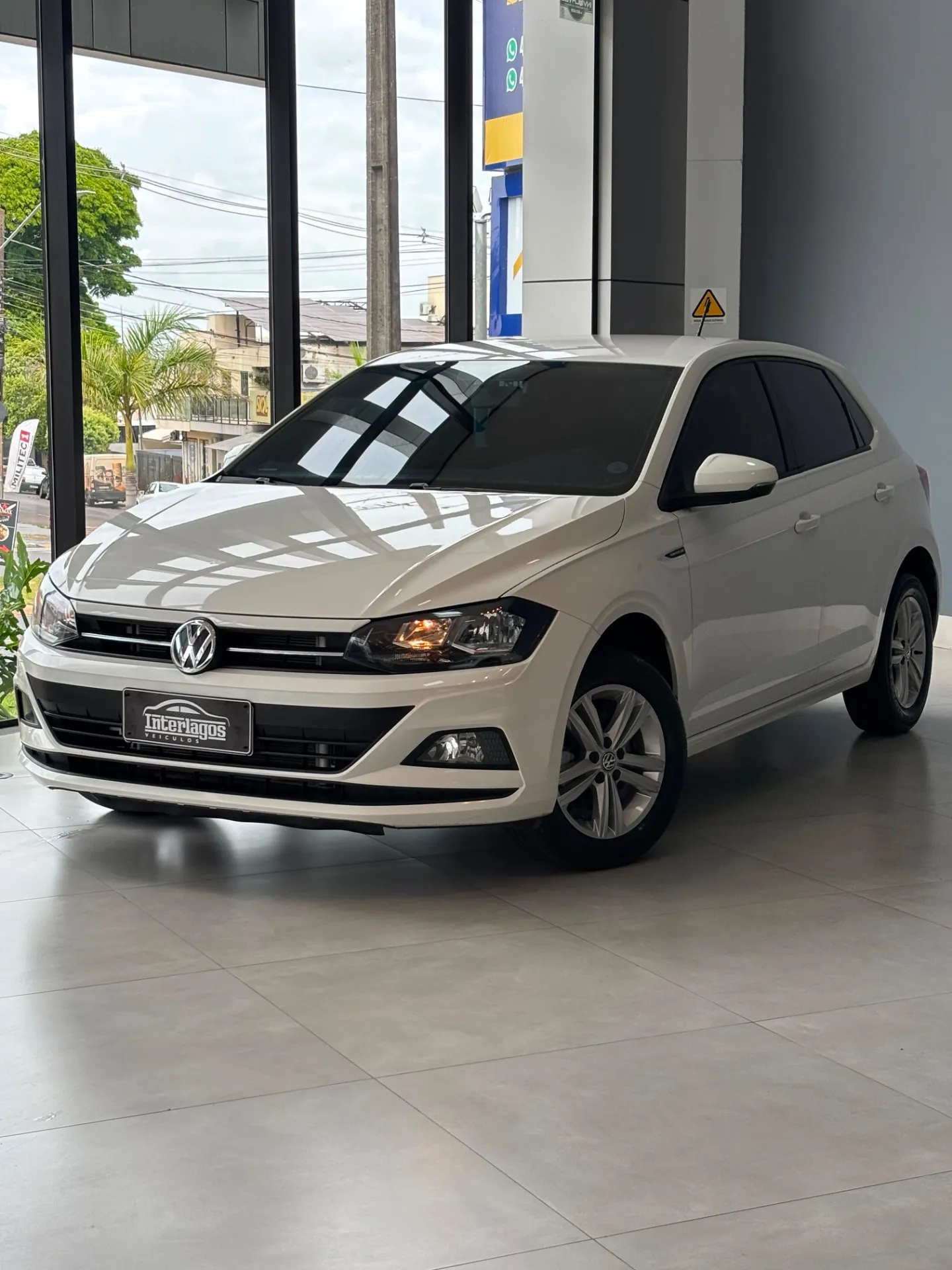 Volkswagen Polo Comfort 200 TSI 1.0 Flex 12V Automático - foto 2