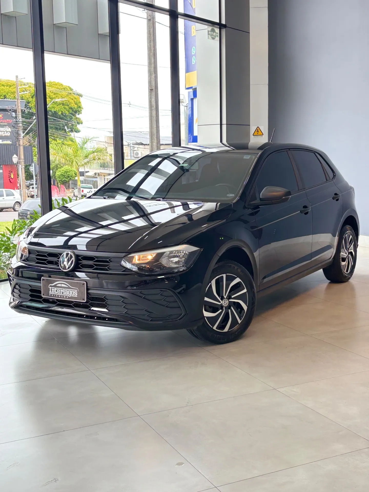 Volkswagen Polo Track 1.0 Flex 12V 5P - foto 2