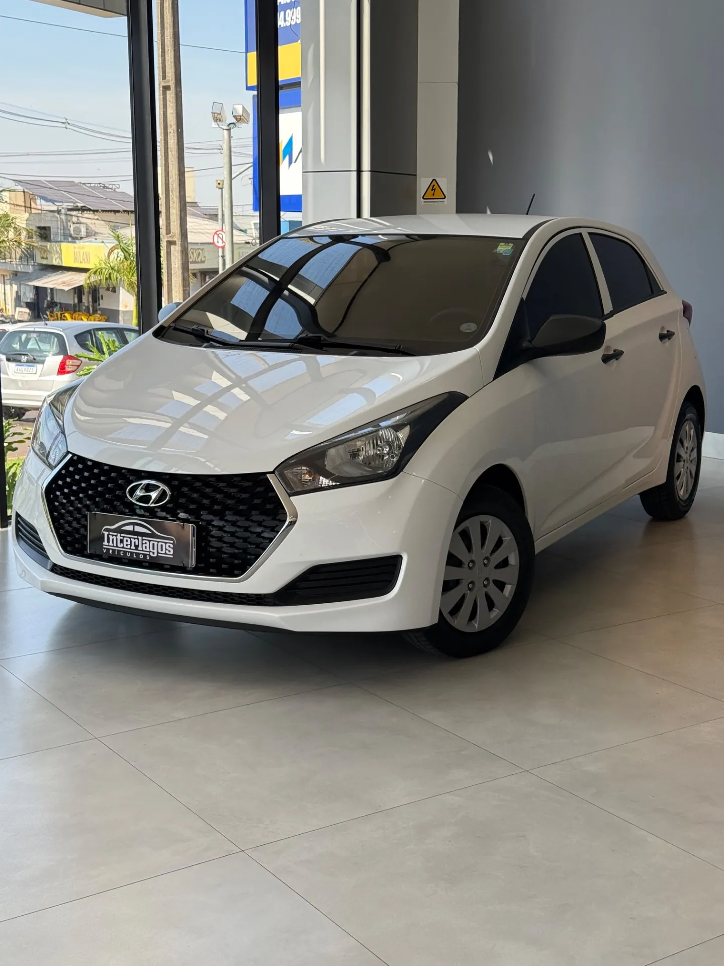 Hyundai HB20 Unique 1.0 Flex 12V Mec. - foto 2