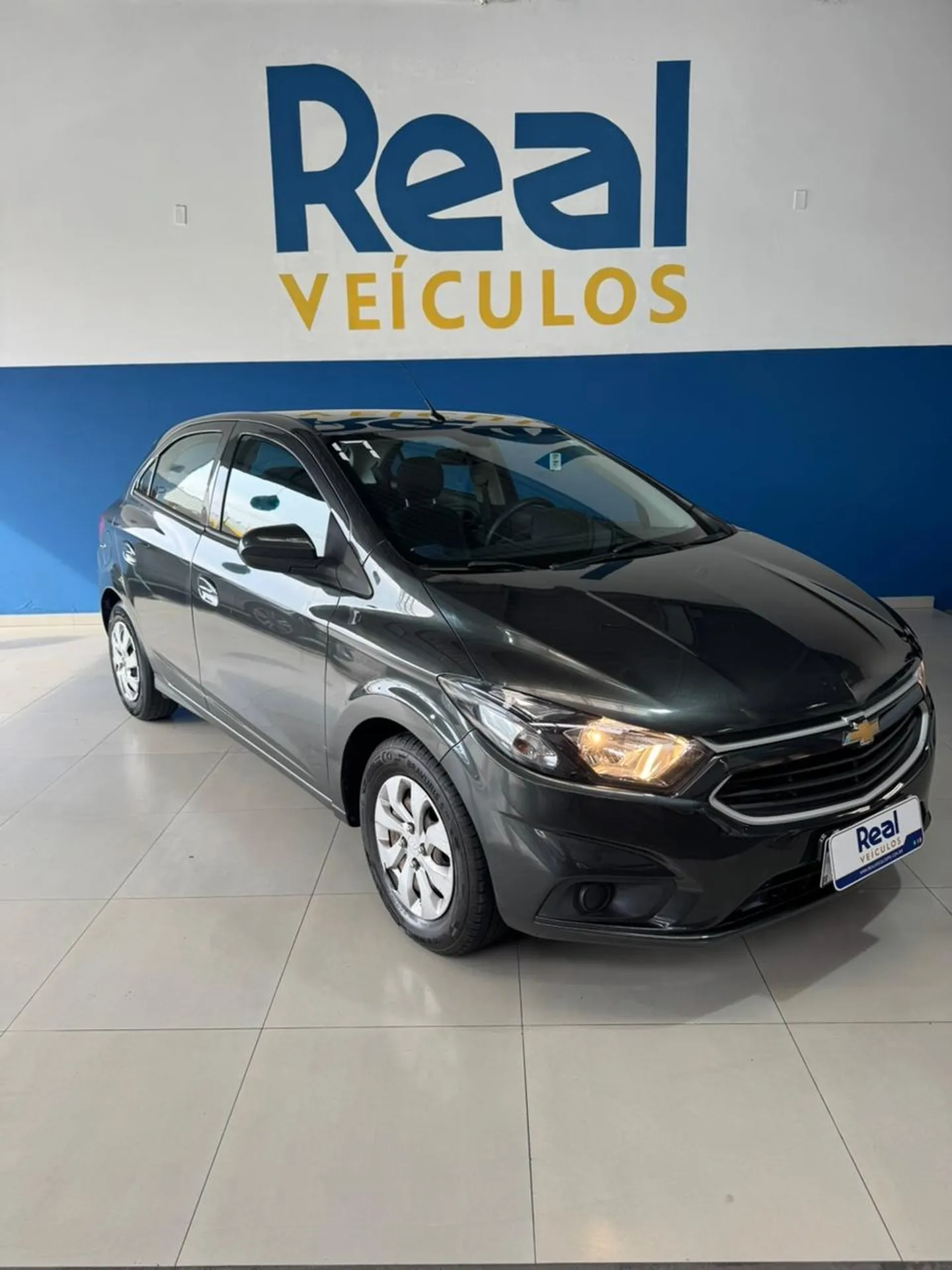 Chevrolet Onix Hatch LT 1.0 8V Flexpower 5P Mec. - foto 2