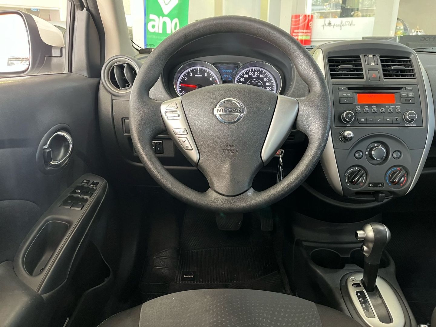 Nissan VERSA SV 1.6 16V FlexStart 4p Aut.