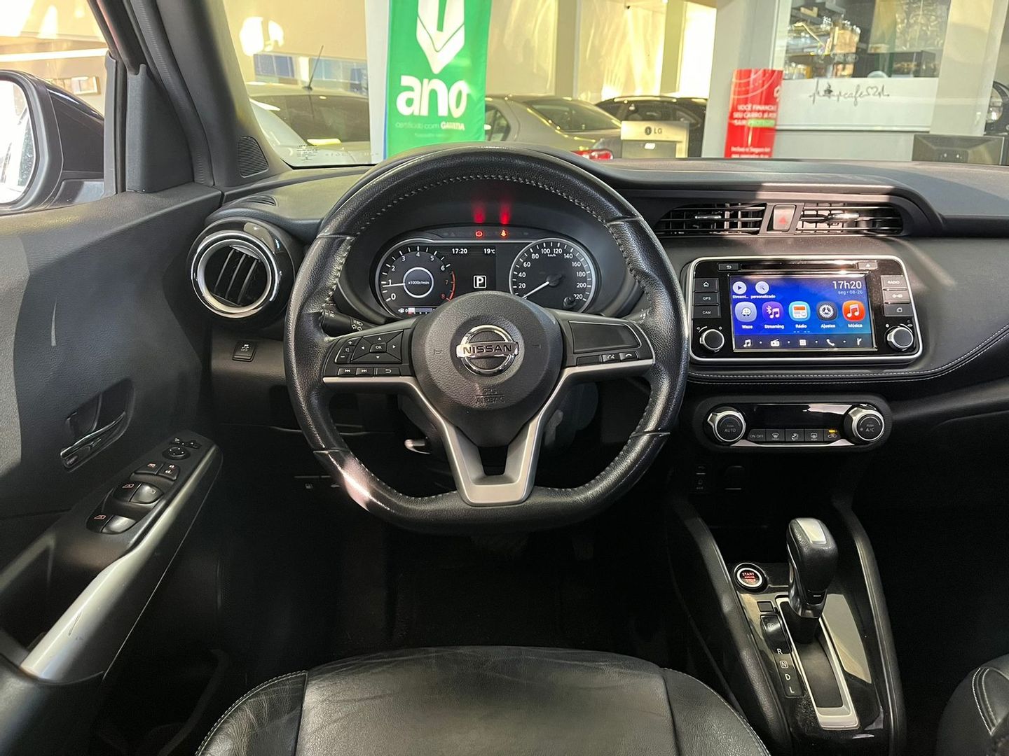 Nissan KICKS SL 1.6 16V FlexStar 5p Aut.