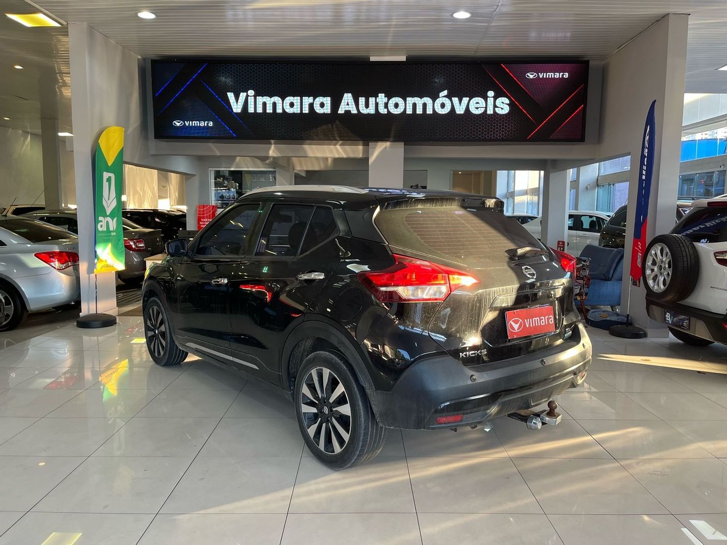 Nissan KICKS SL 1.6 16V FlexStar 5p Aut.