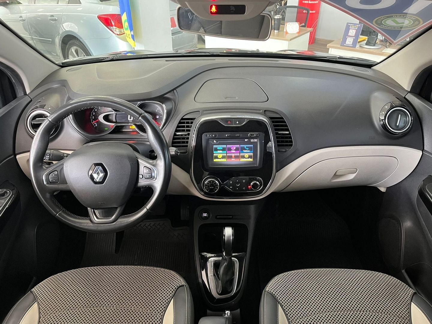 Renault CAPTUR Intense 2.0 16V Flex 5p Aut.