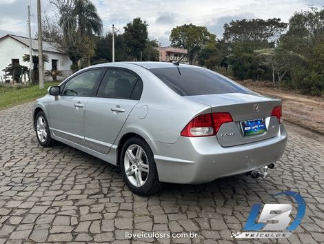 Honda Civic Sedan LXS 1.8/1.8 Flex 16V Aut. 4p
