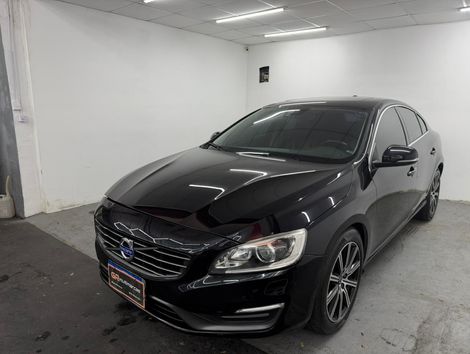 Volvo S60 T-5 MOMENTUM 2.0 245cv 4p