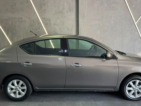 Nissan VERSA SL 1.6 16V Flex Fuel 4p Mec.