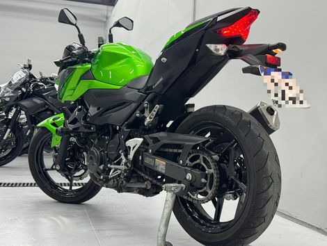 KAWASAKI Z 400