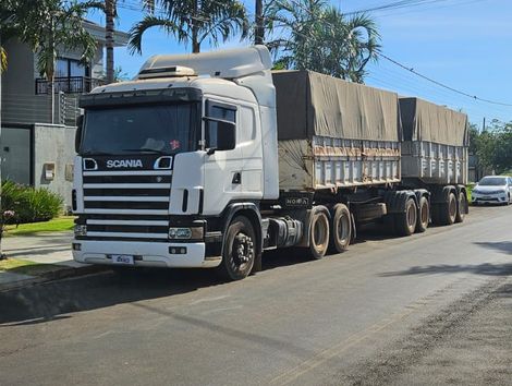 SCANIA R-124 LA 400 6x2 NA 2p (diesel)