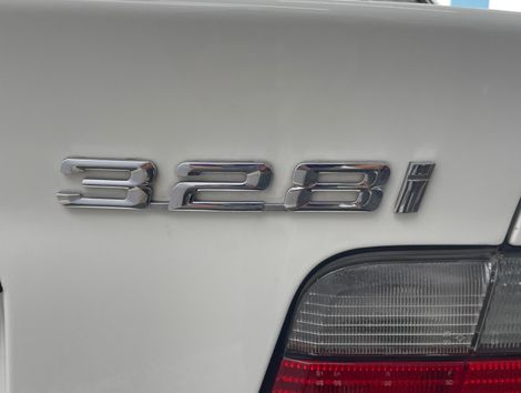 BMW 328i Touring/Sport