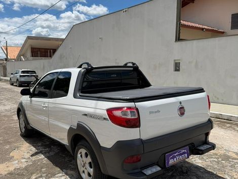 Fiat Strada Freedom 1.4 Flex 8V CD