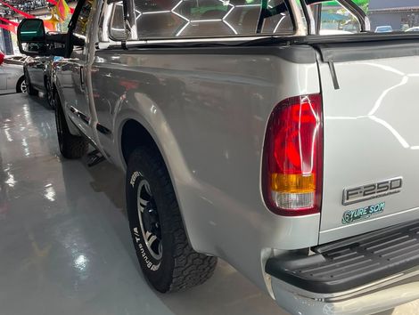 Ford F-250 XLT 3.9 4x2 Diesel TB