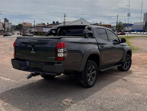 Mitsubishi Triton HPE 2.4 CD 4x4 TB Diesel Aut.