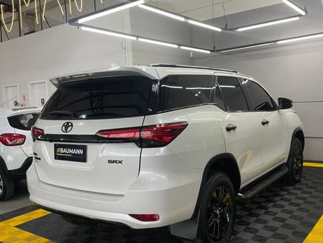 Toyota Hilux CD SRX 4x4 2.8 TDI 16V Diesel Aut.